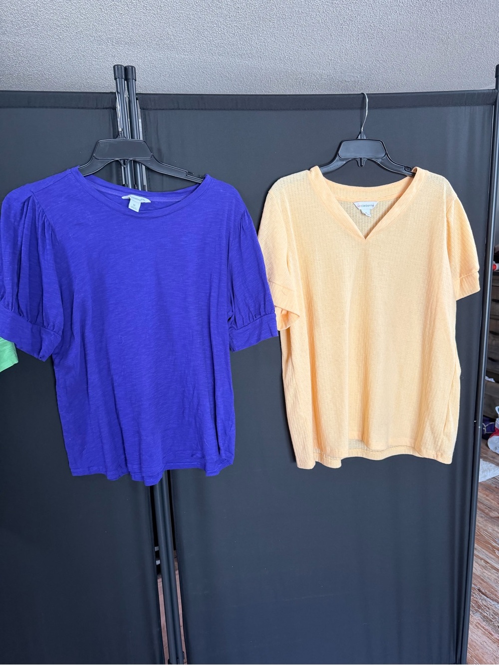 Liz Claiborne Mint Green Short Sleeve Tee lot of 4 ,purple yellow ,floral